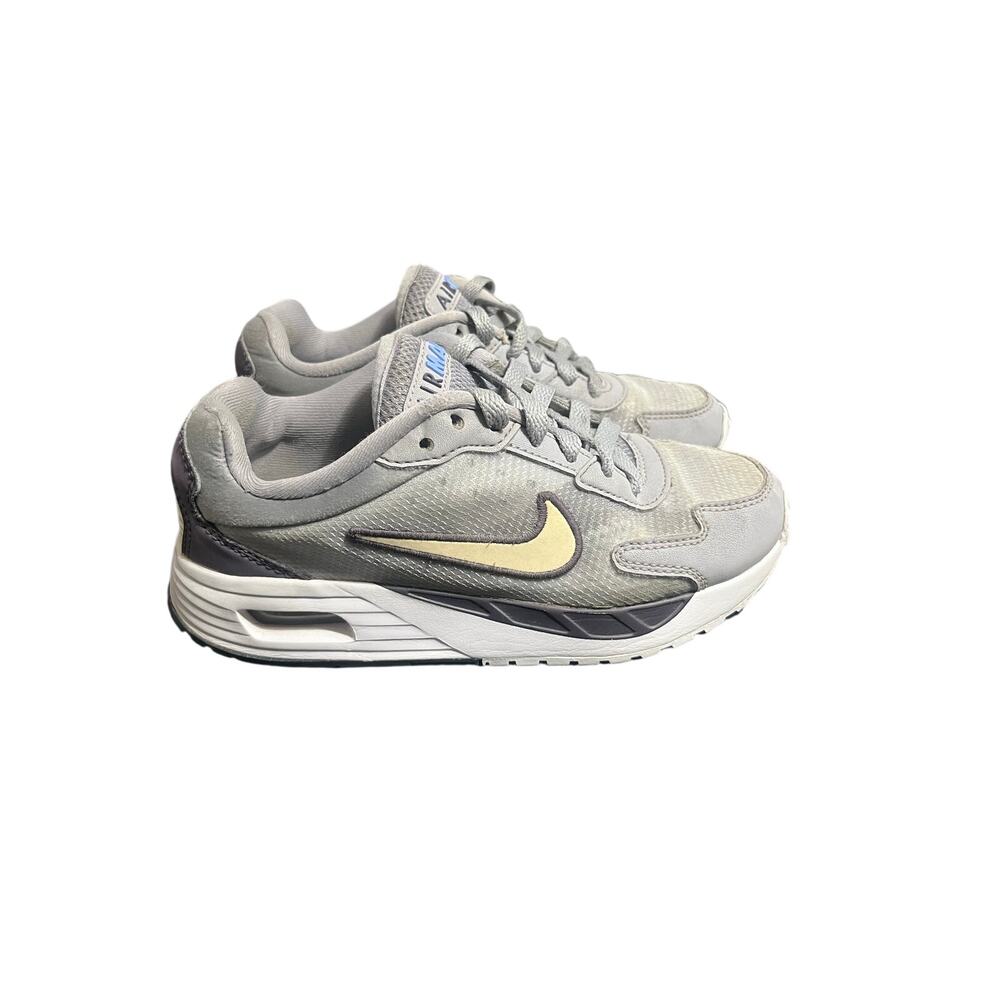 Nike Air Max Solo Girls Size 1Y Purle White Tan Color